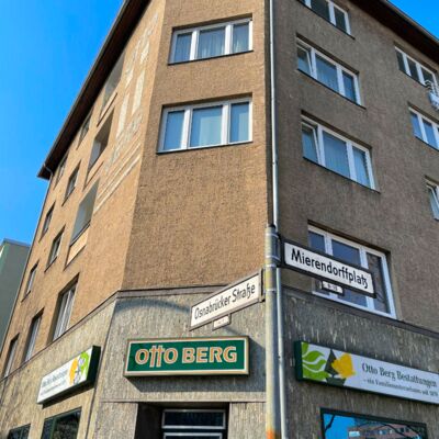 Außenansicht von Otto Berg Bestattungen in Berlin-Charlottenburg