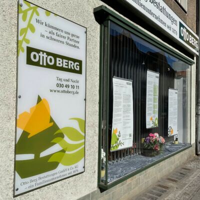 Außenansicht Otto Berg Bestattungen in Berlin-Spandau