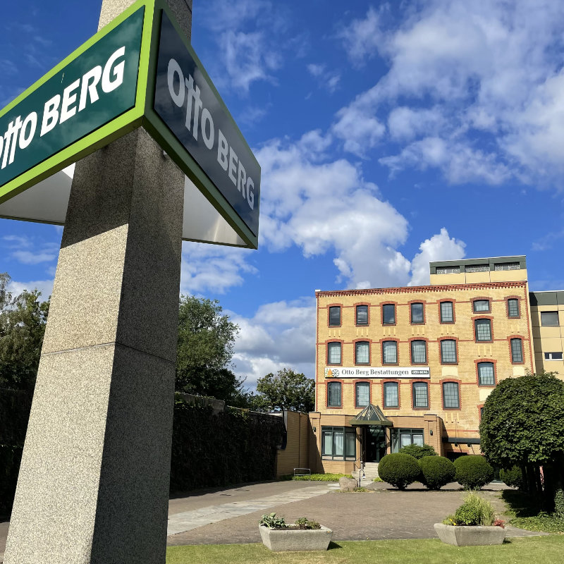 Außenansicht Otto Berg Bestattungen in Berlin-Reinickendorf